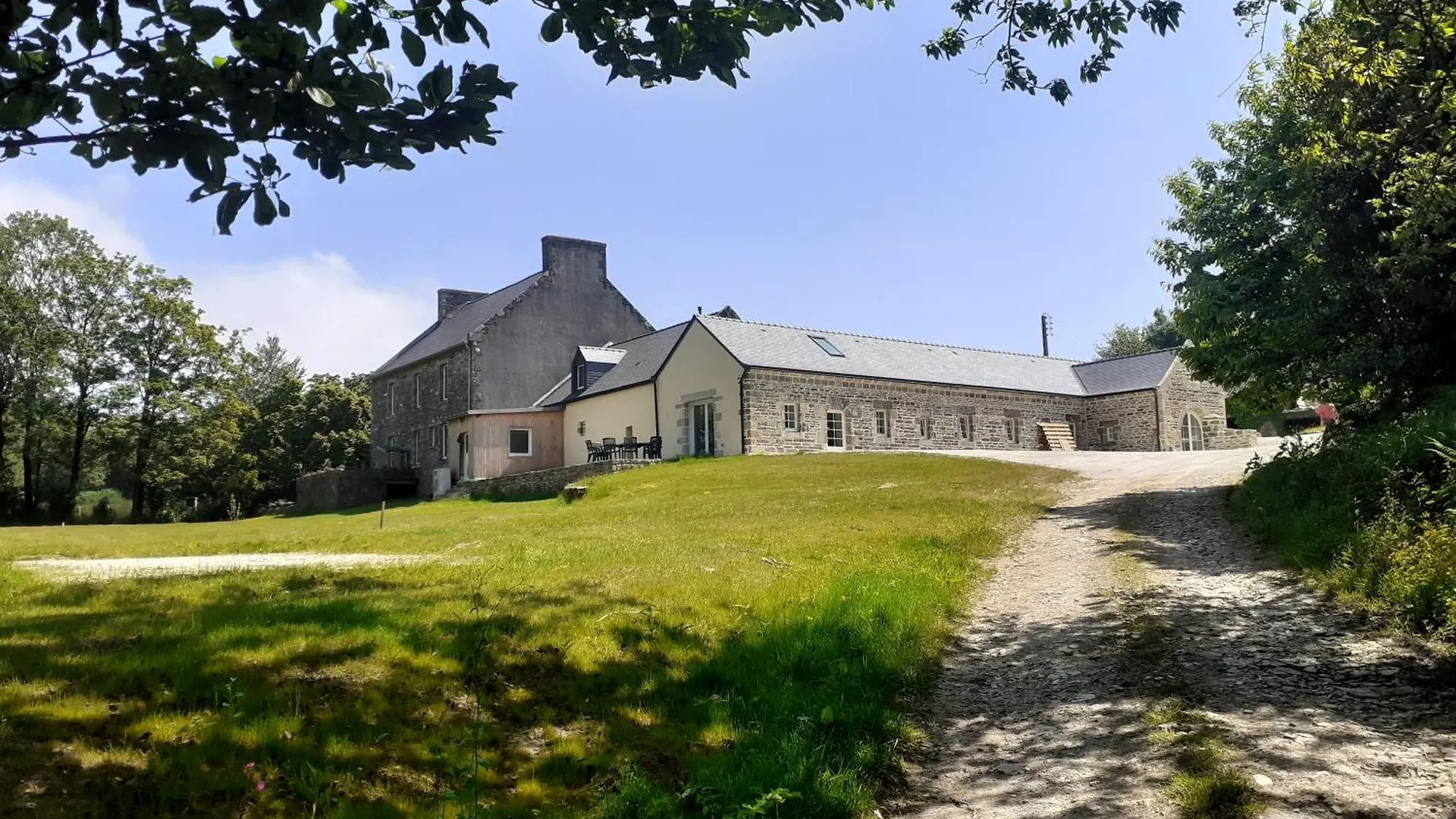 Gite De Charme A La Ferme - Plain-Pied Landrevarzec
